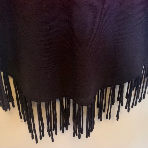 New Directions sweater with fringe - Picture 3 of 6